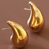 18K GOLD TEARDROP STUD EARRINGS