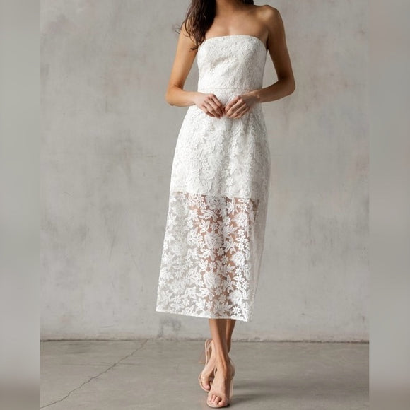 VERY LIKELY WHITE STRAPLESS LACE MIDI DRESS