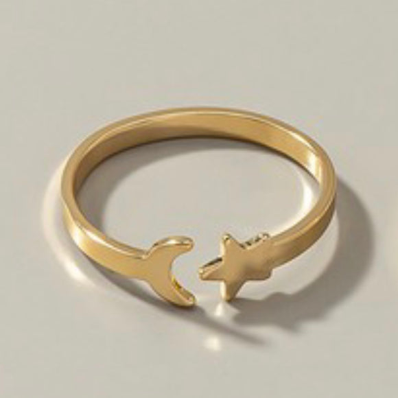 LYRIC GOLD STARS & MOONS RING