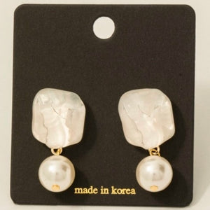 CARMEN PEARL DROP EARRINGS