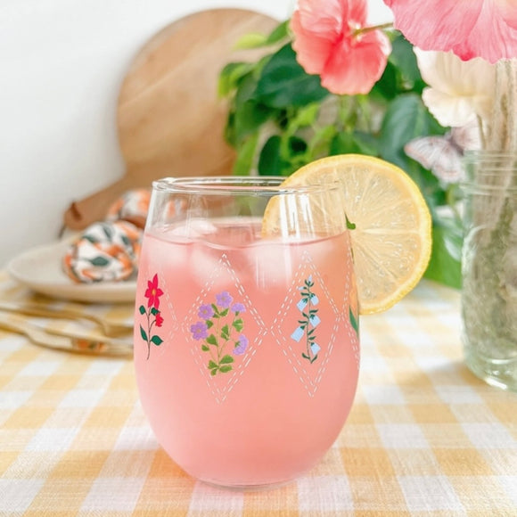 QUILTED FLOWER WINE GLASS